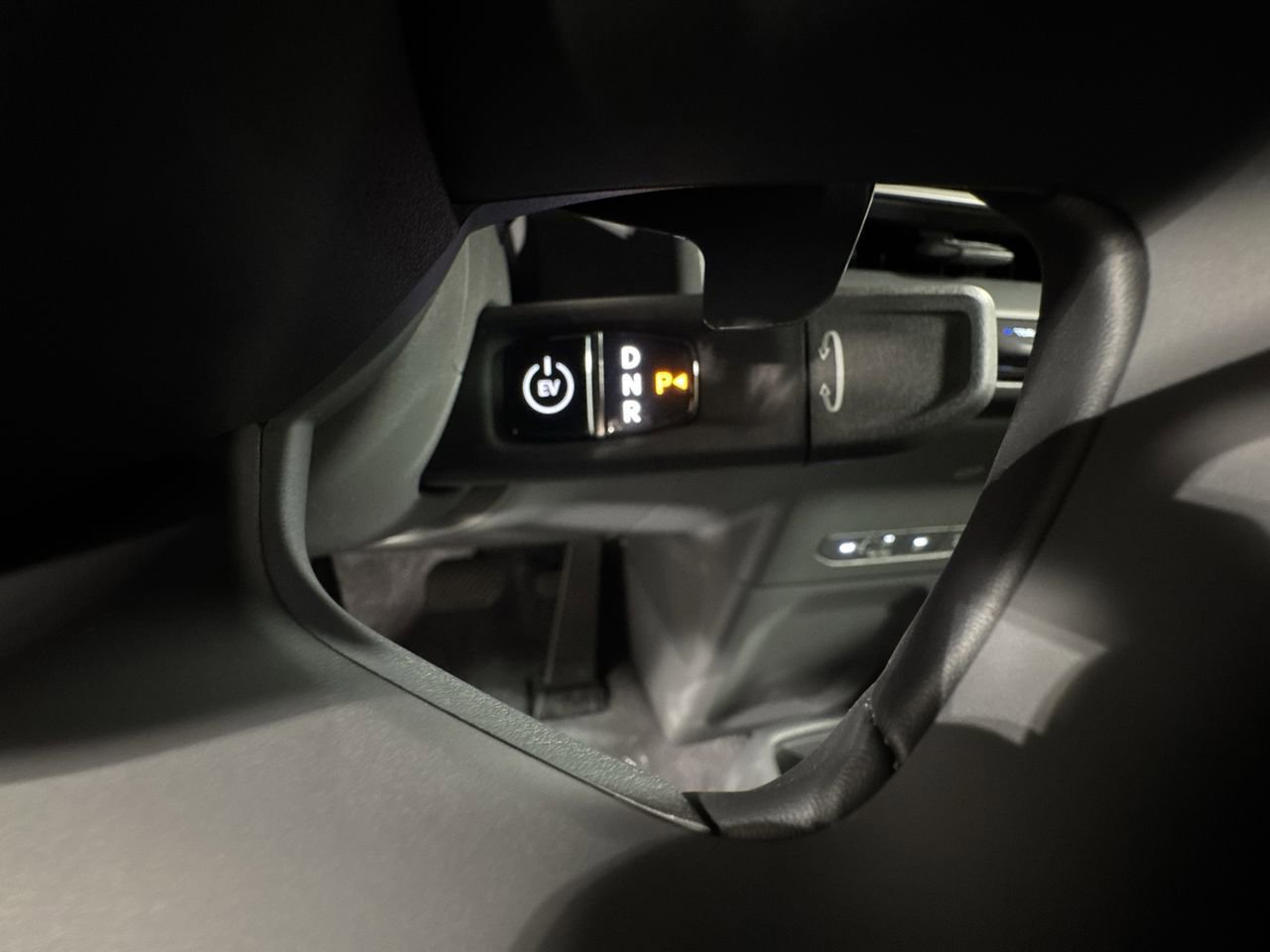 New 2026 Kia EV9 Wind image 24