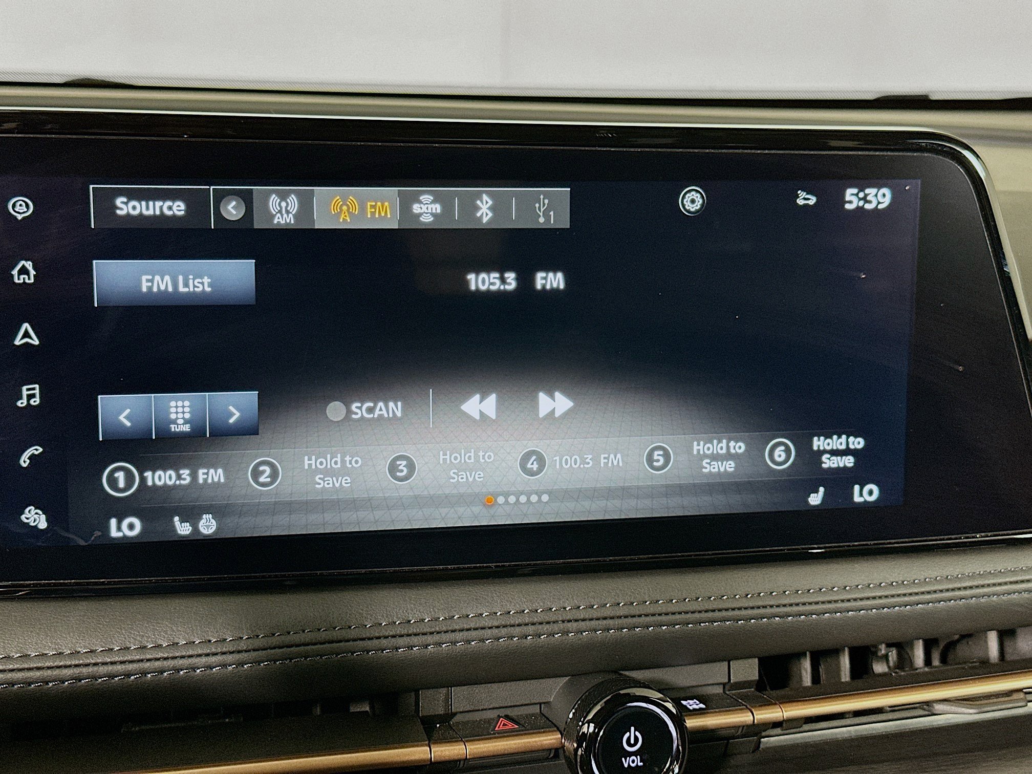 Used 2024 Nissan Ariya AWD image 21