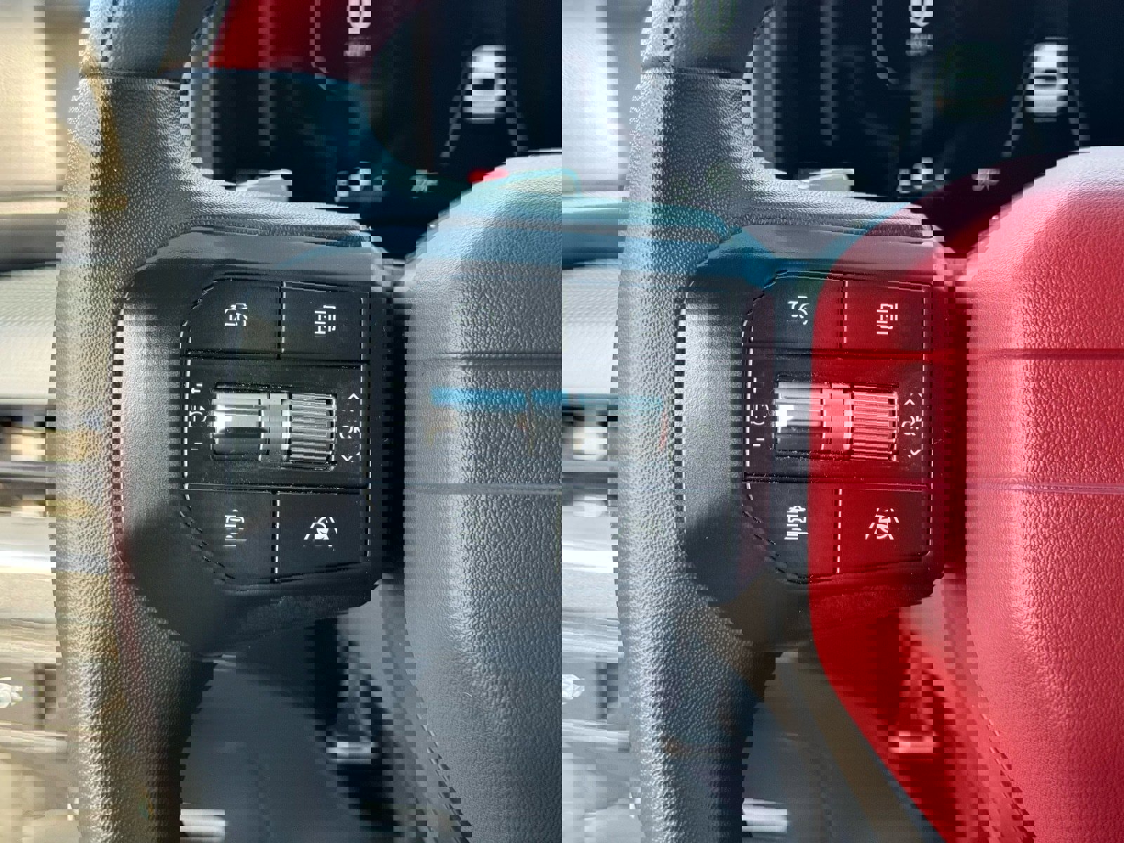 Used 2025 Kia K4 GT-Line w/ GT-Line Premium Package image 24