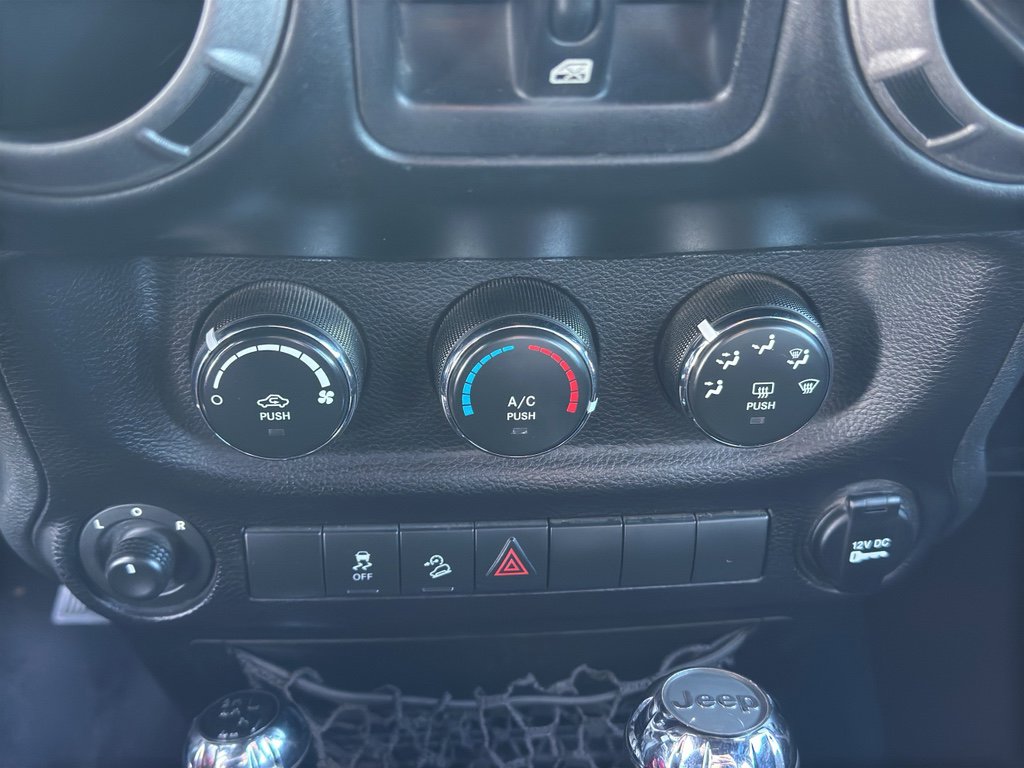 Used 2015 Jeep Wrangler Unlimited Sport w/ Quick Order Package 24S image 21