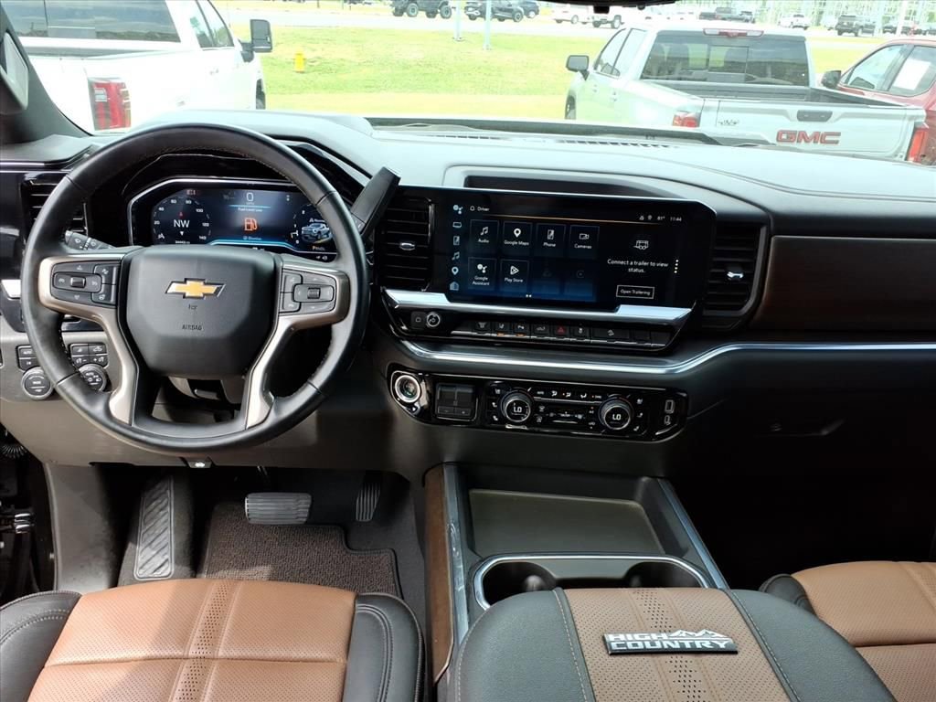 Used 2024 Chevrolet Silverado 3500 High Country w/ High Country Premium Package AWD/4WD image 20