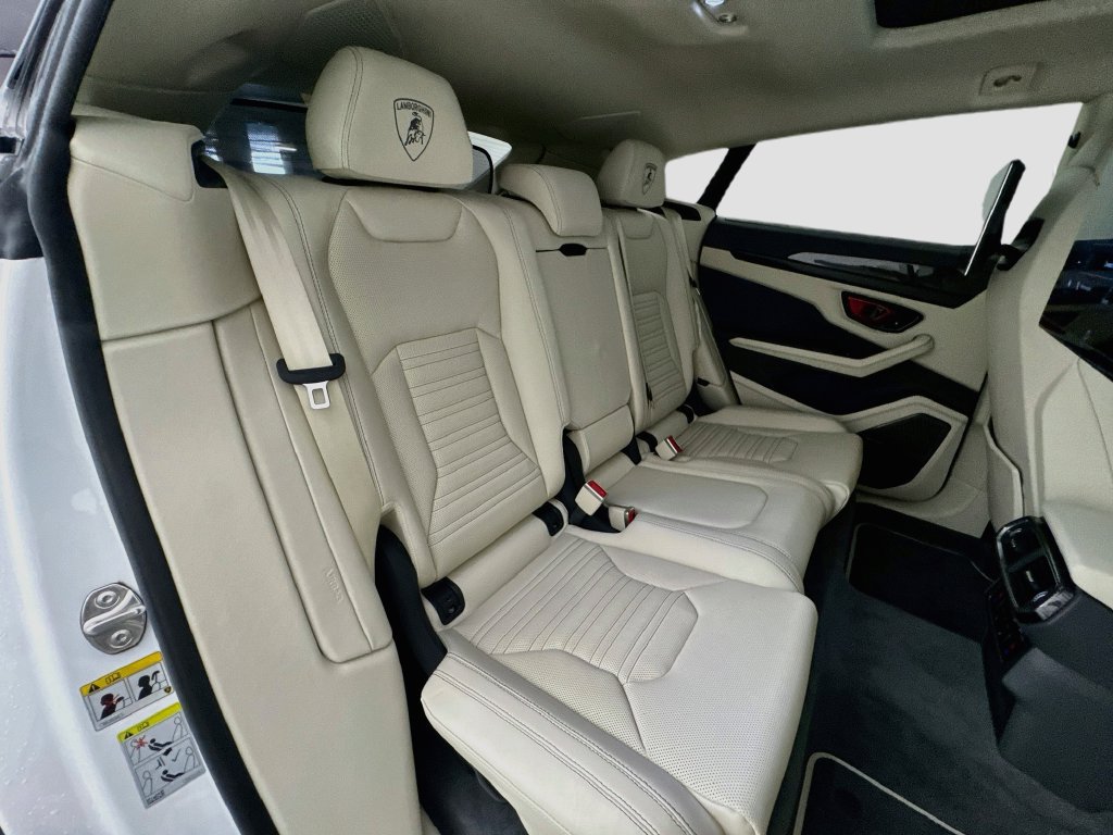 Used 2025 Lamborghini Urus S AWD/4WD image 30