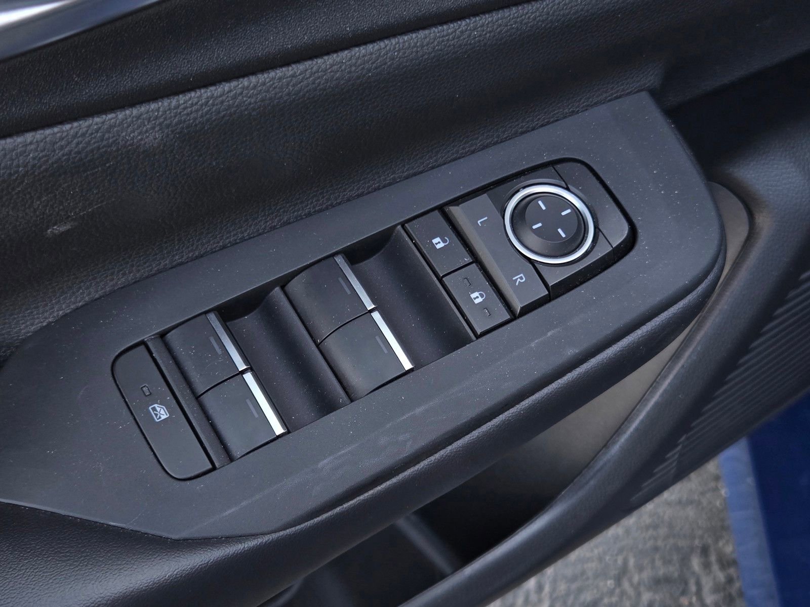 Used 2024 Toyota Prius Prime image 9