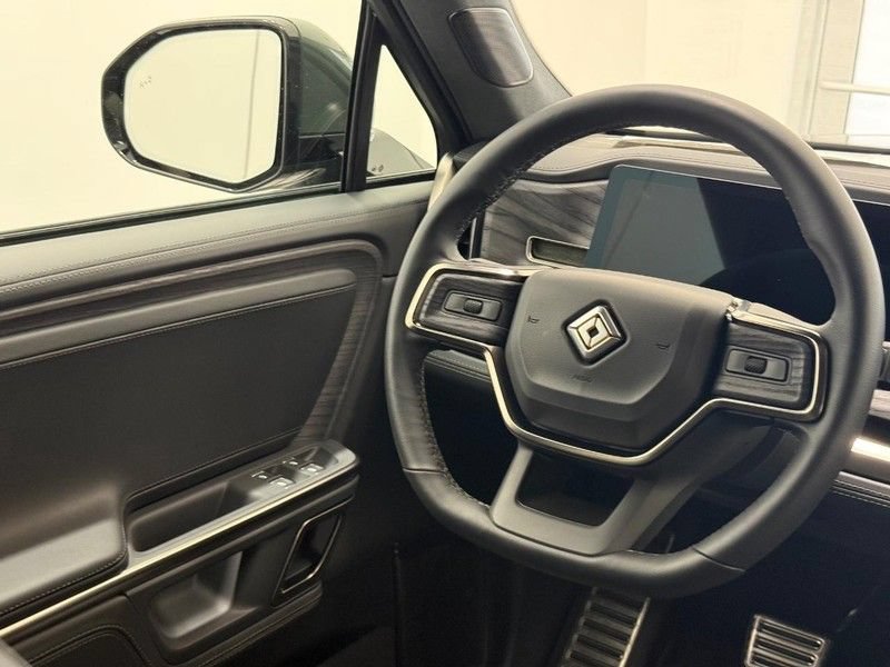 Used 2023 Rivian R1S Adventure AWD/4WD image 14