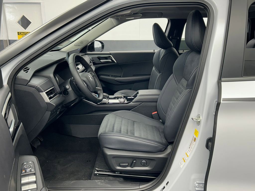 New 2026 Mitsubishi Outlander Trail Edition image 12