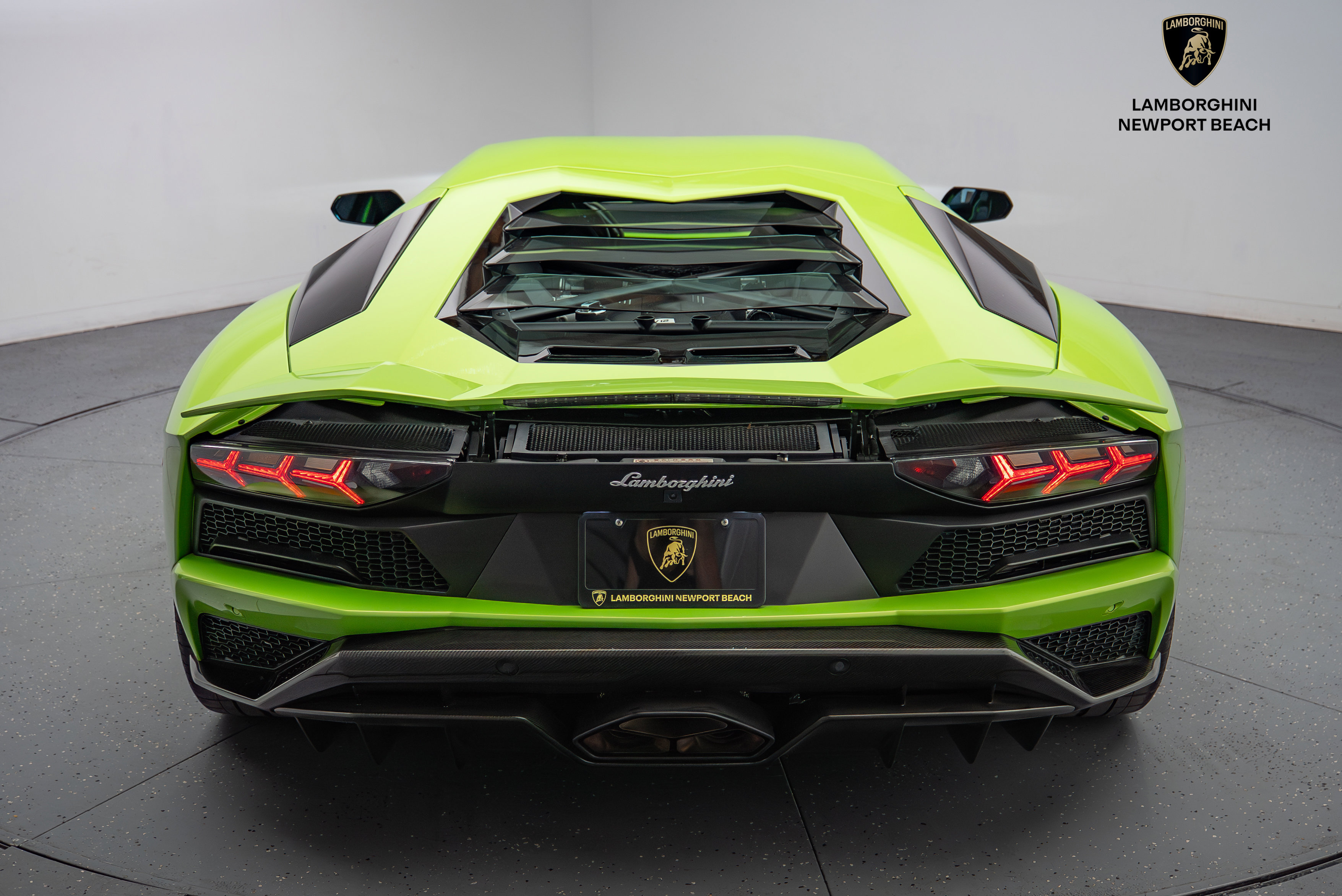 Used 2018 Lamborghini Aventador S image 18