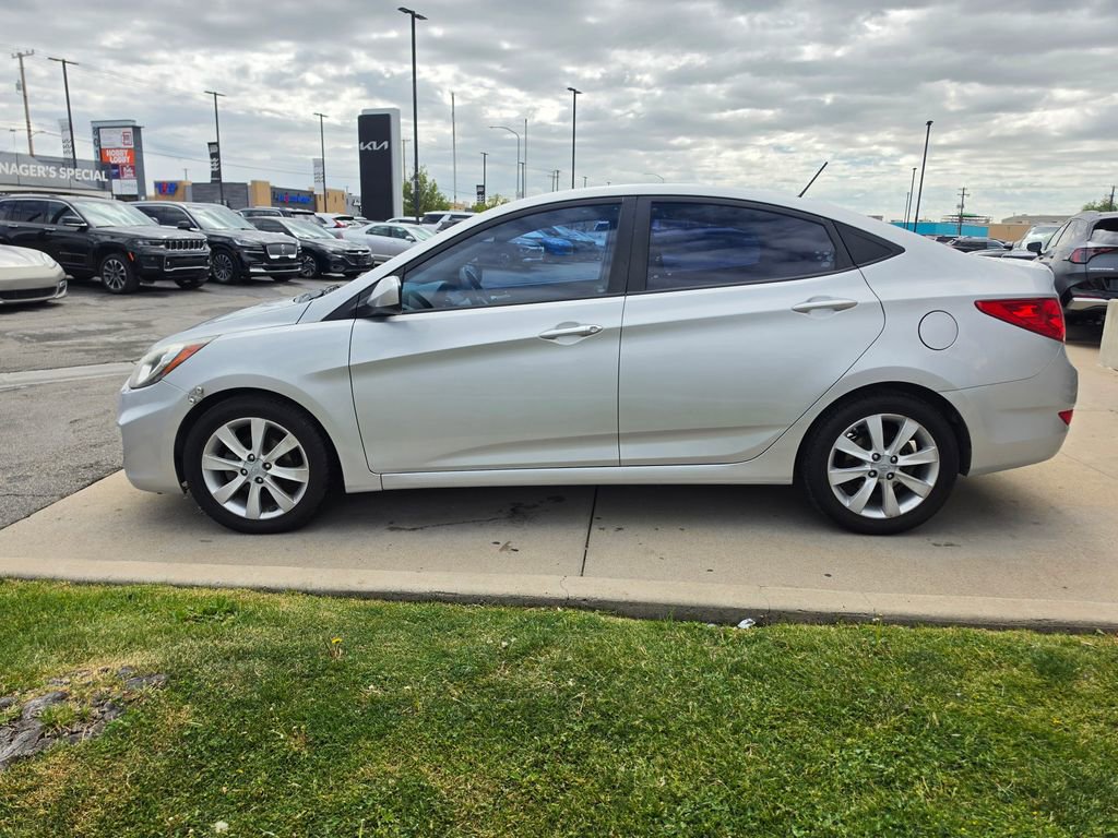 Used 2012 Hyundai Accent GLS w/ Premium Pkg 3 FWD image 8