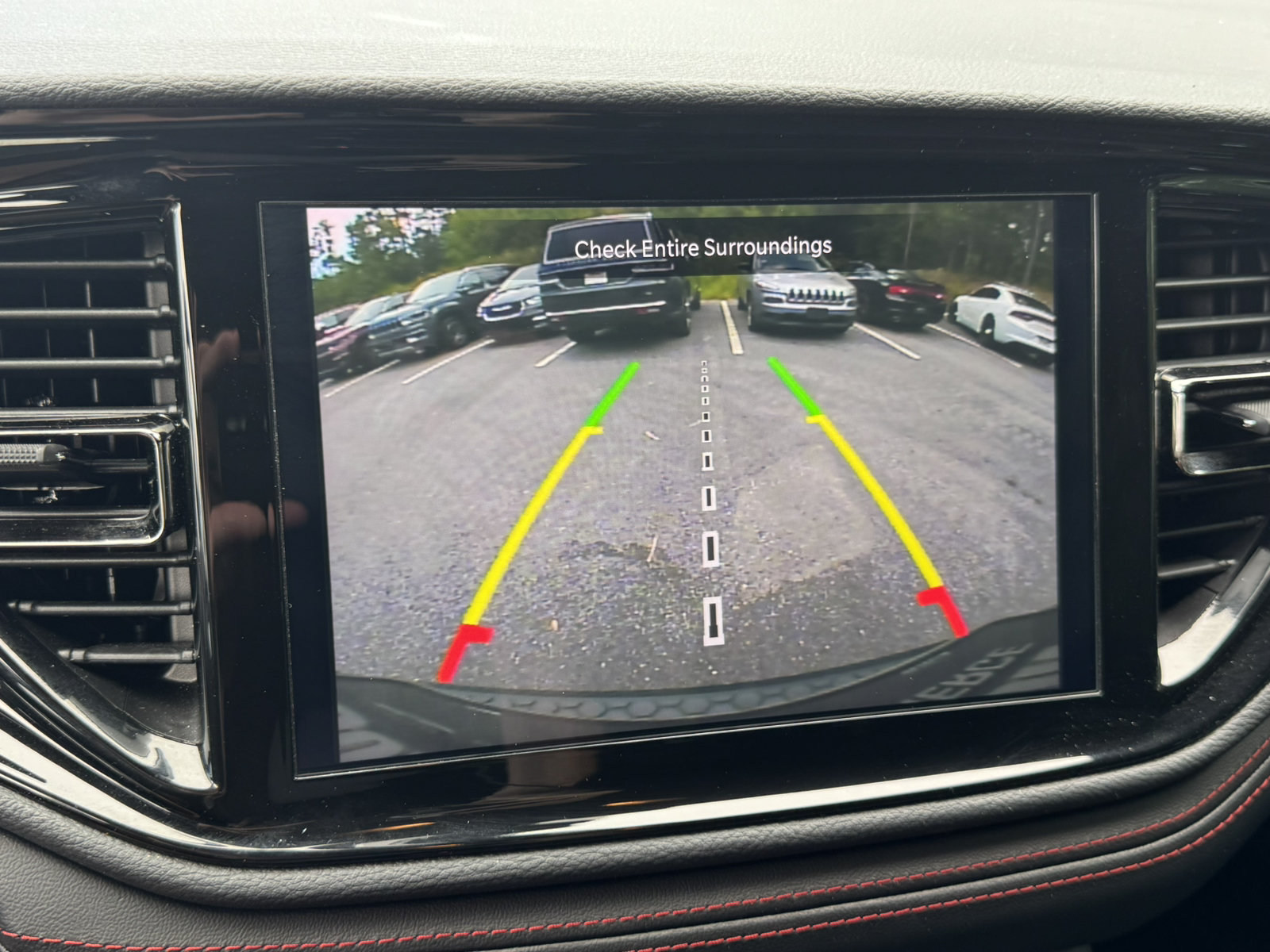 Used 2025 Dodge Durango GT AWD/4WD image 29