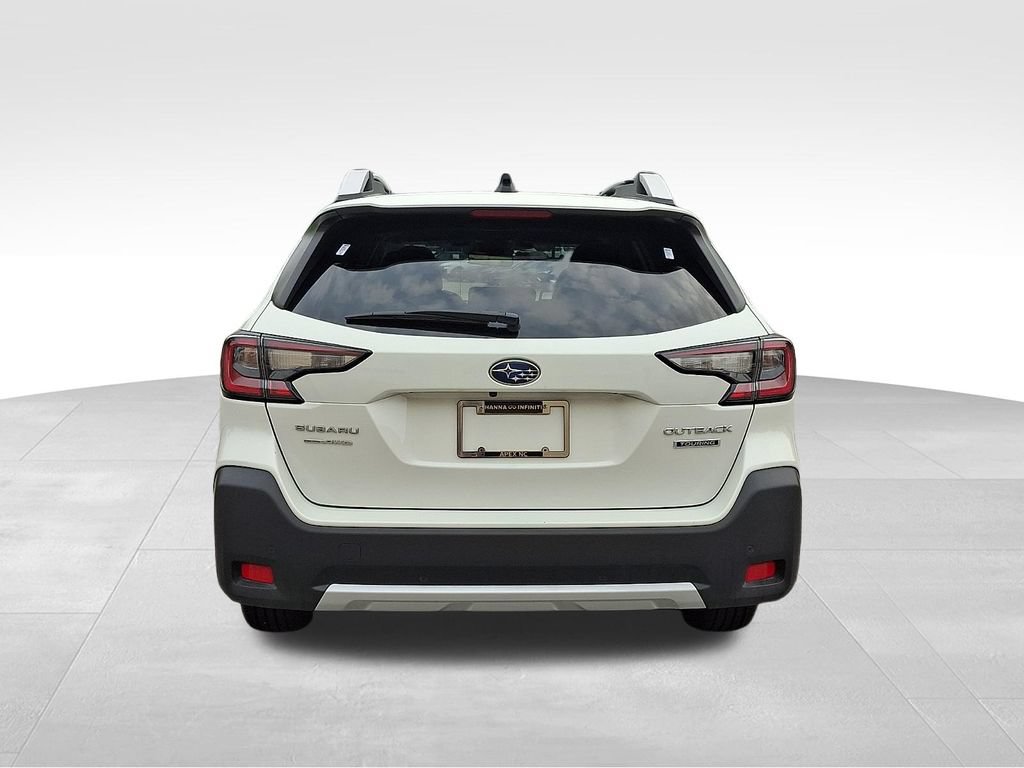 Used 2023 Subaru Outback Touring AWD/4WD image 5