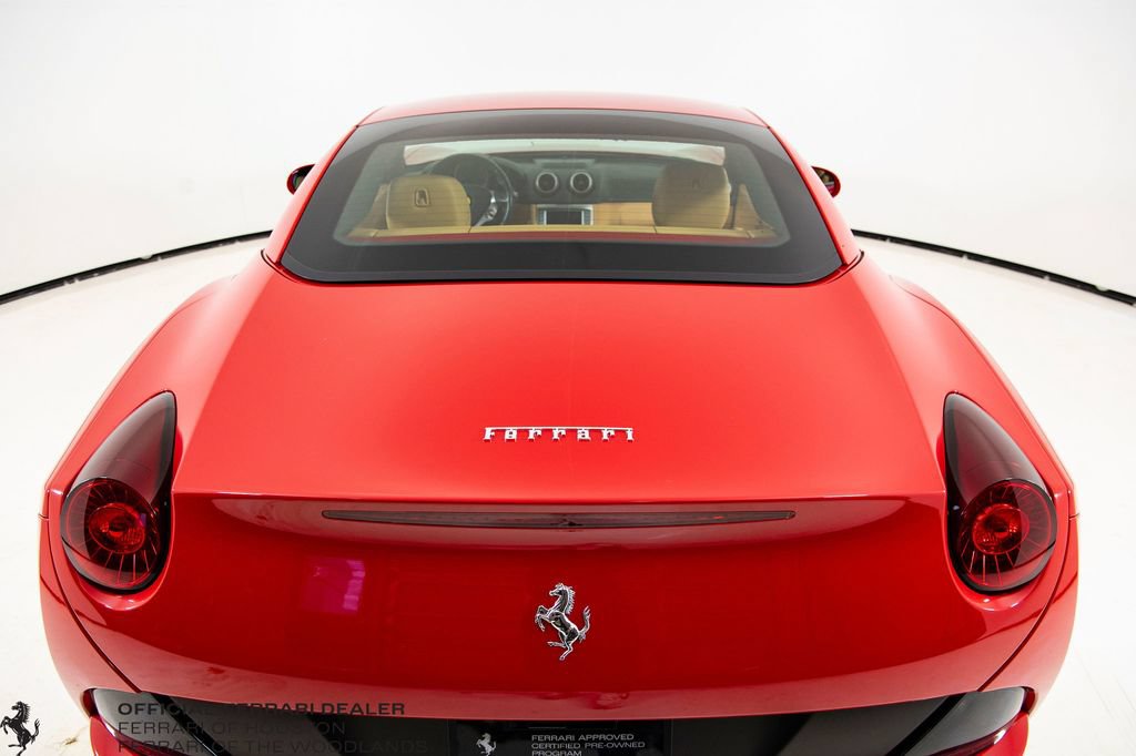 Used 2010 Ferrari California RWD image 41