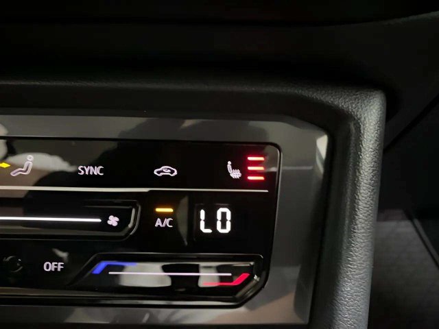Used 2023 Volkswagen Tiguan SE w/ Panoramic Sunroof Package FWD image 53