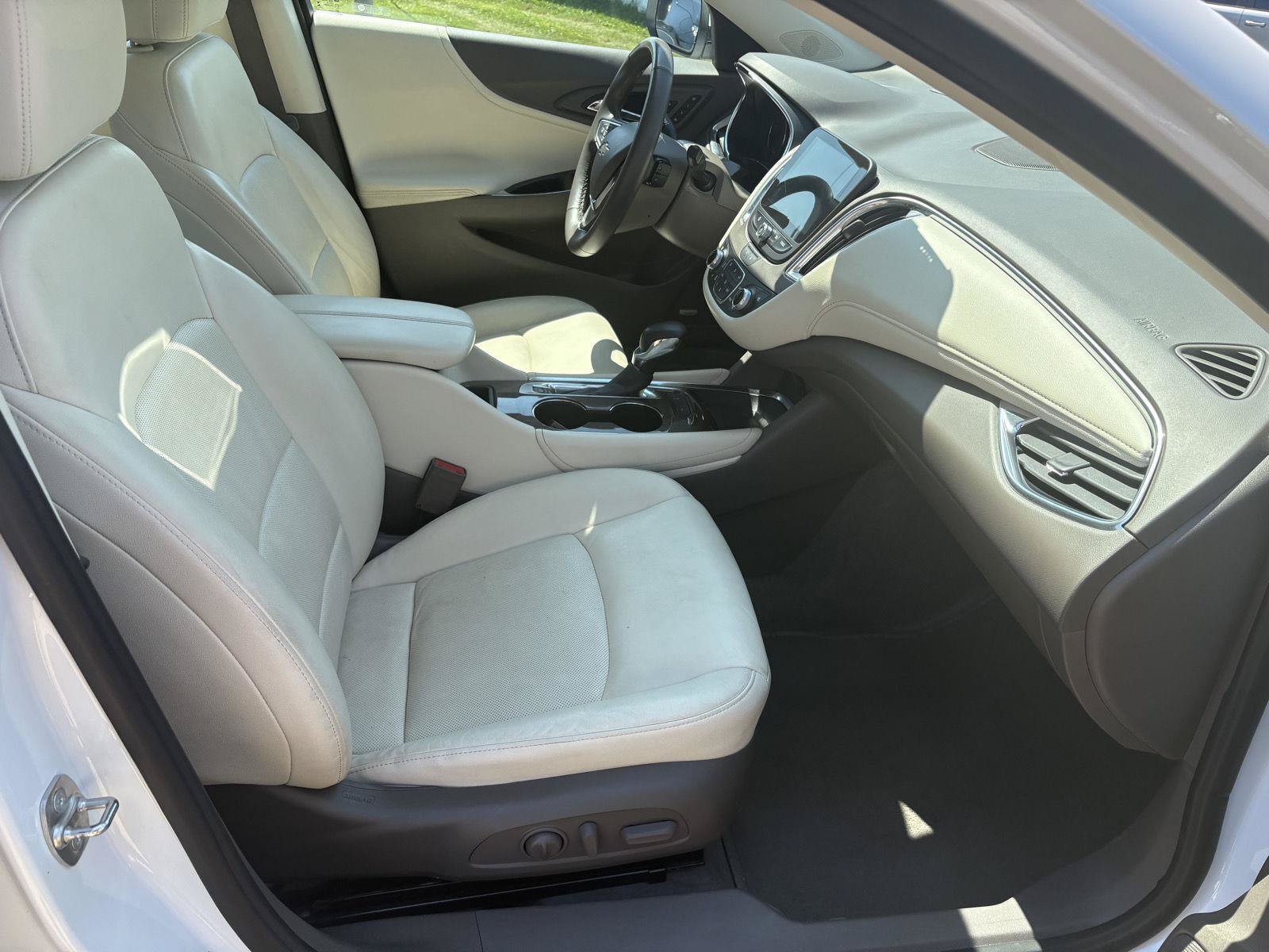 Used 2024 Chevrolet Malibu LT FWD image 19