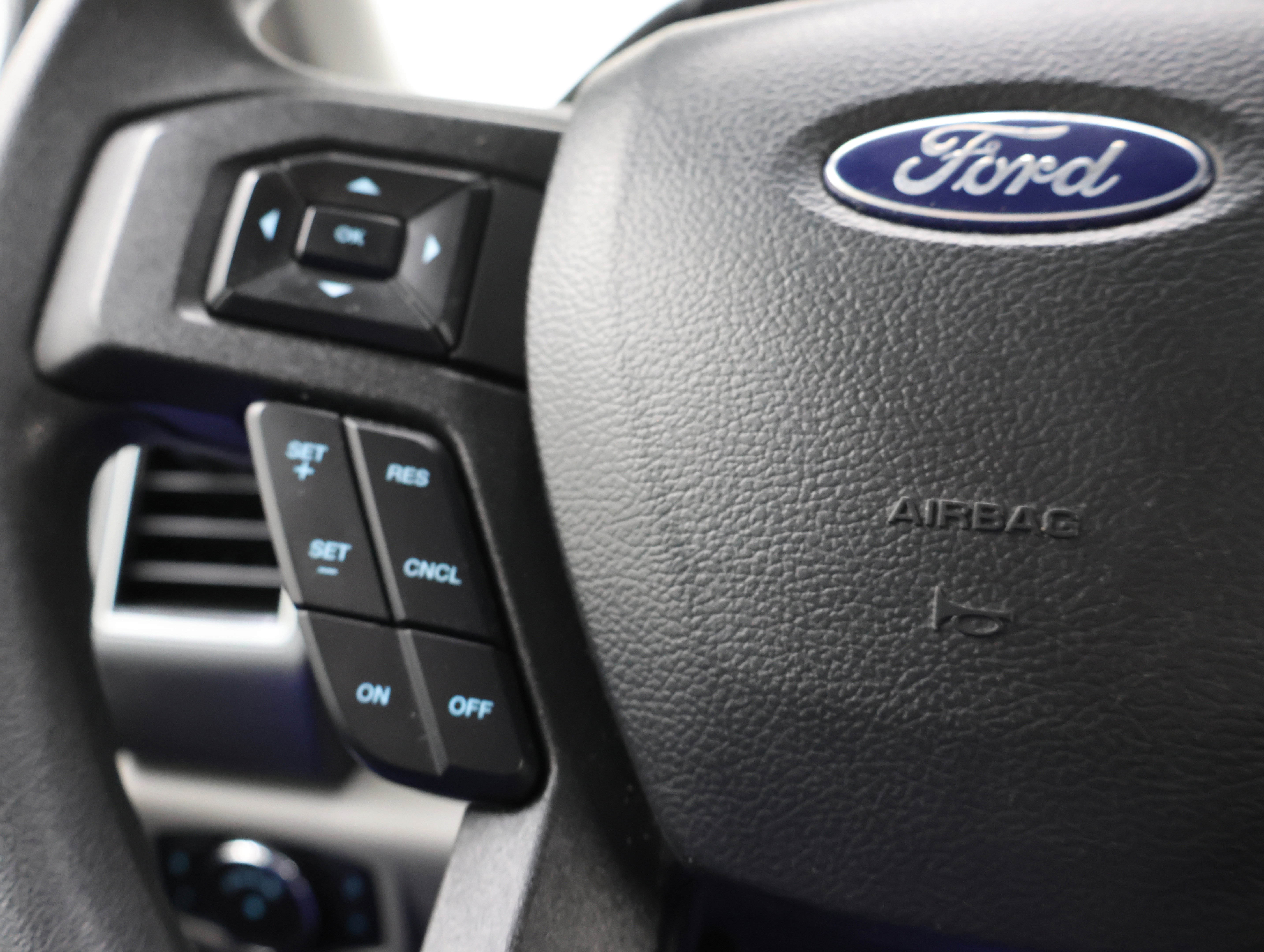 Used 2022 Ford F350 XLT w/ XLT Value Package image 15