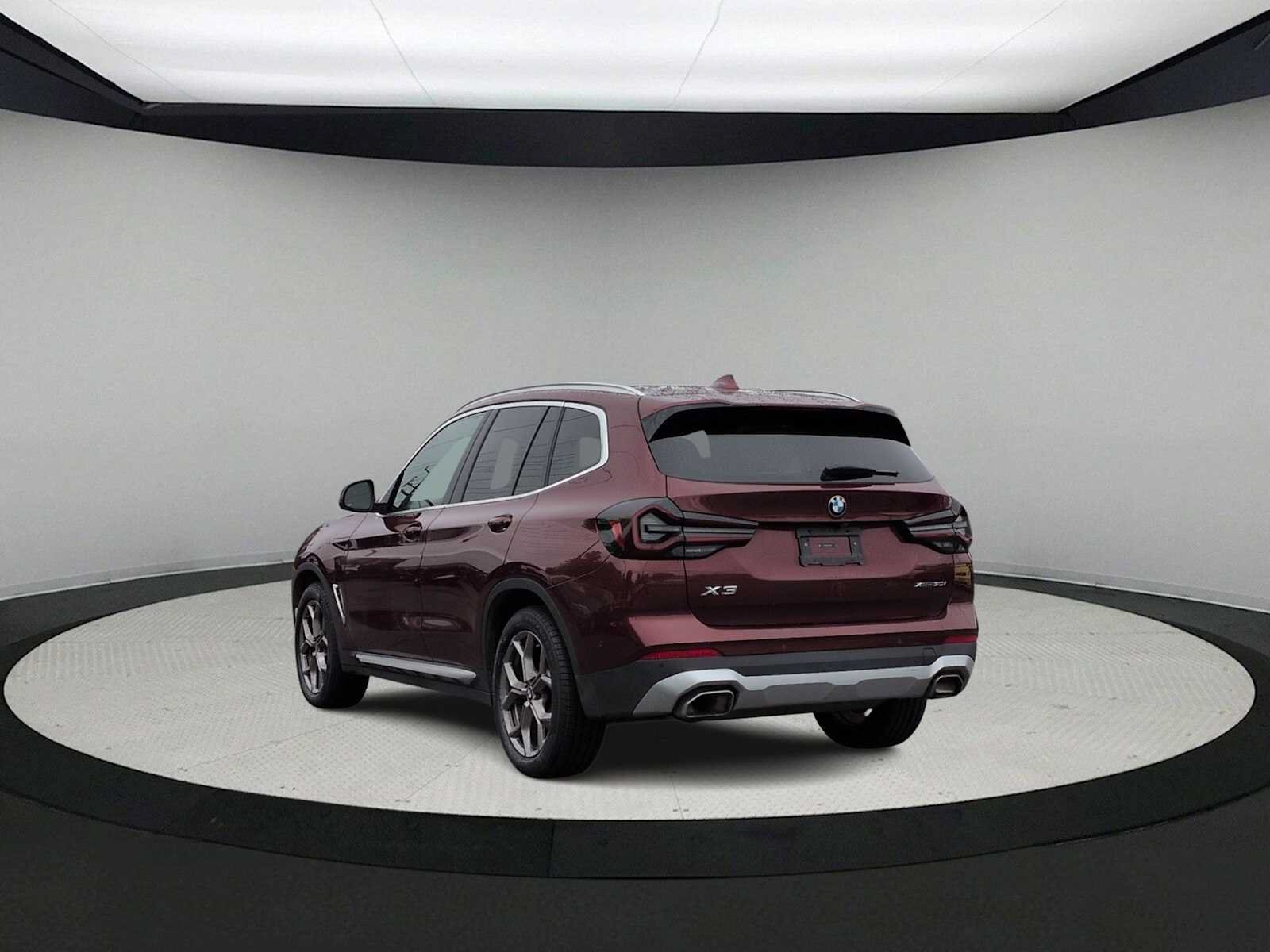 Used 2024 BMW X3 xDrive30i w/ Premium Package AWD/4WD image 6