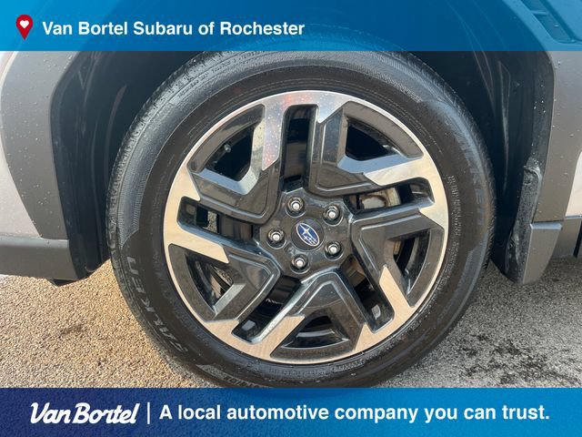 Used 2025 Subaru Forester Limited AWD/4WD image 9