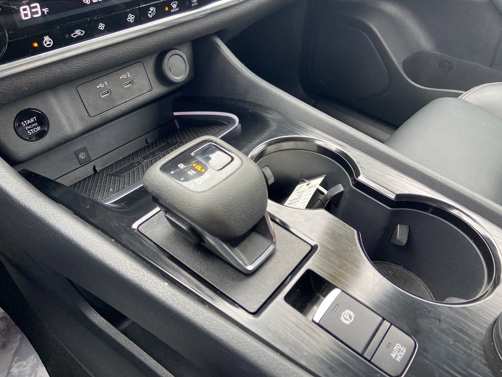 Used 2024 Nissan Rogue SL image 32