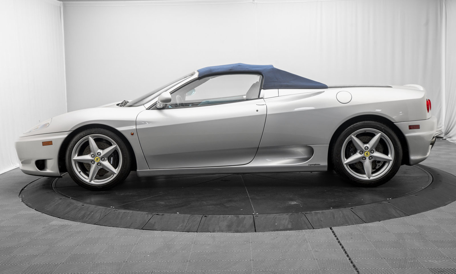 Used 2003 Ferrari 360 Spider RWD image 11