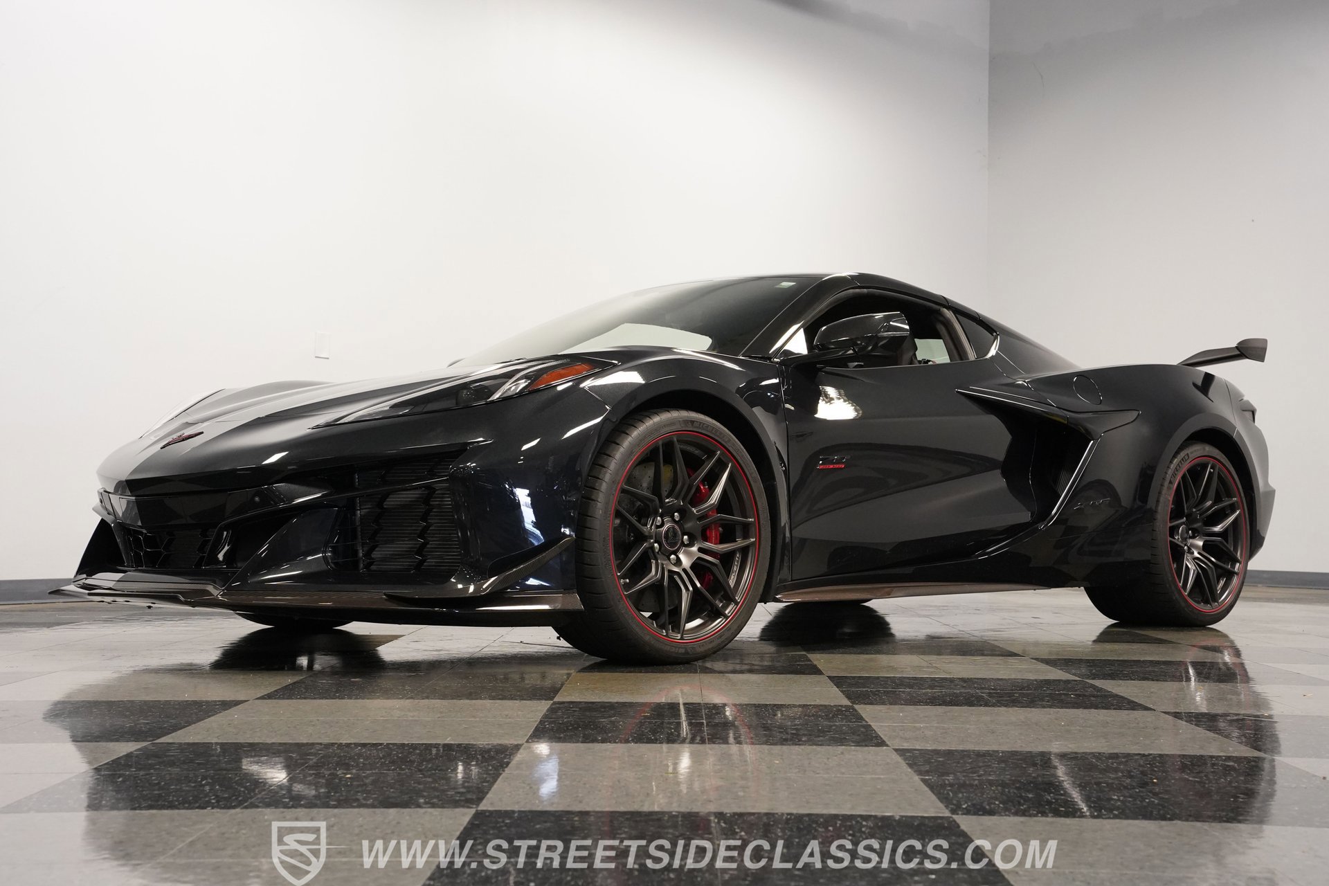 Used 2023 Chevrolet Corvette Z06 image 21