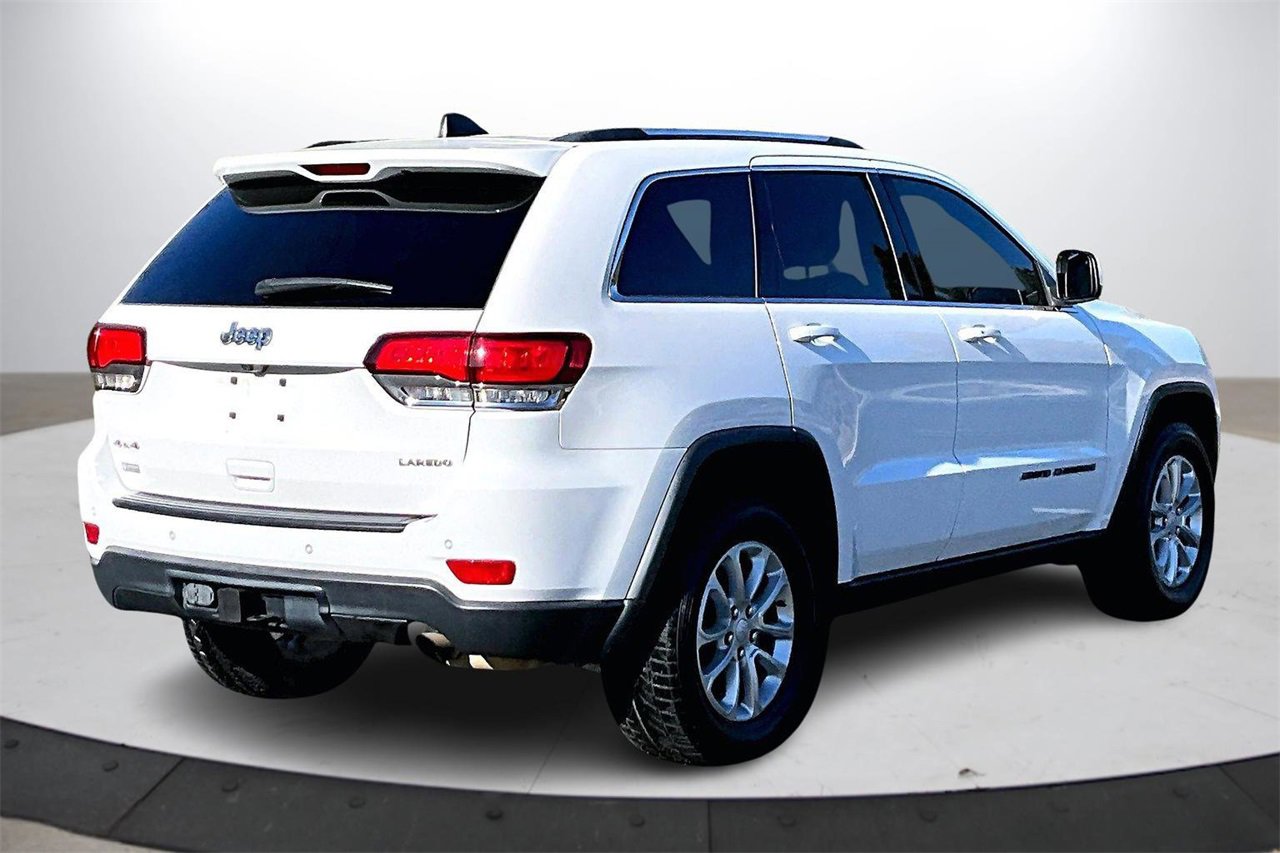 Certified 2021 Jeep Grand Cherokee Laredo image 9