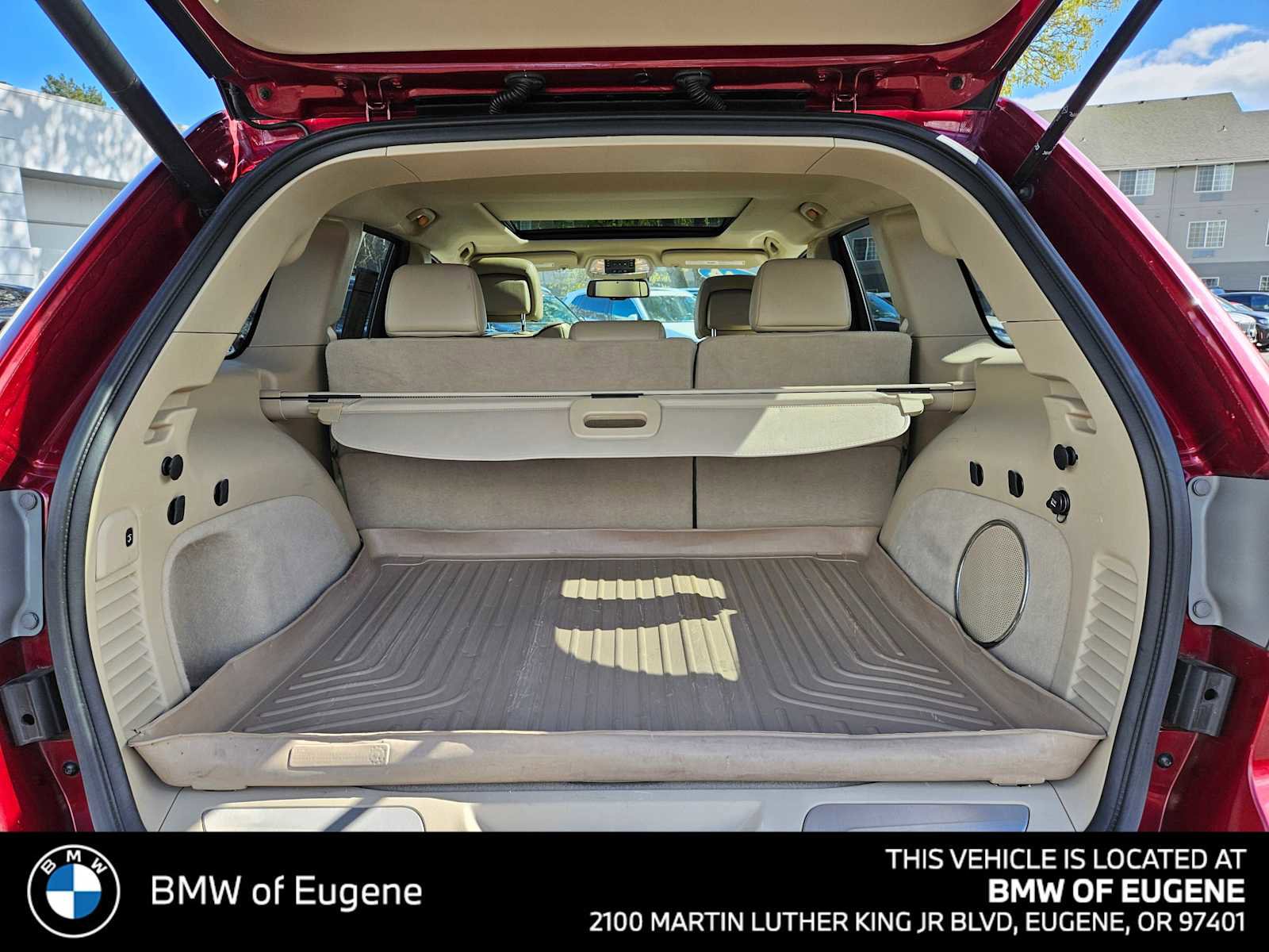 Used 2014 Jeep Grand Cherokee Overland w/ Advanced Technology Group image 18