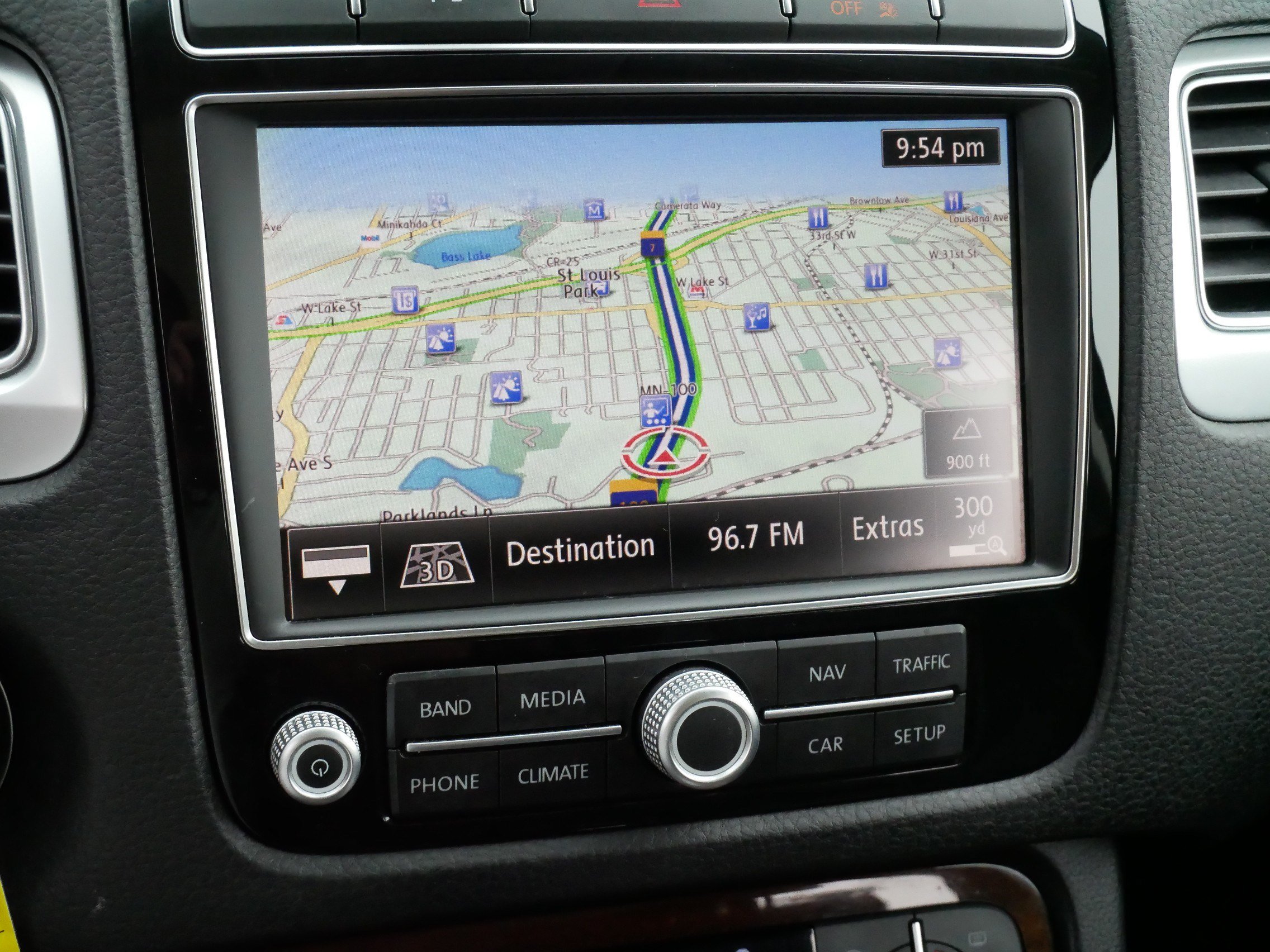 Used 2015 Volkswagen Touareg VR6 AWD/4WD image 22