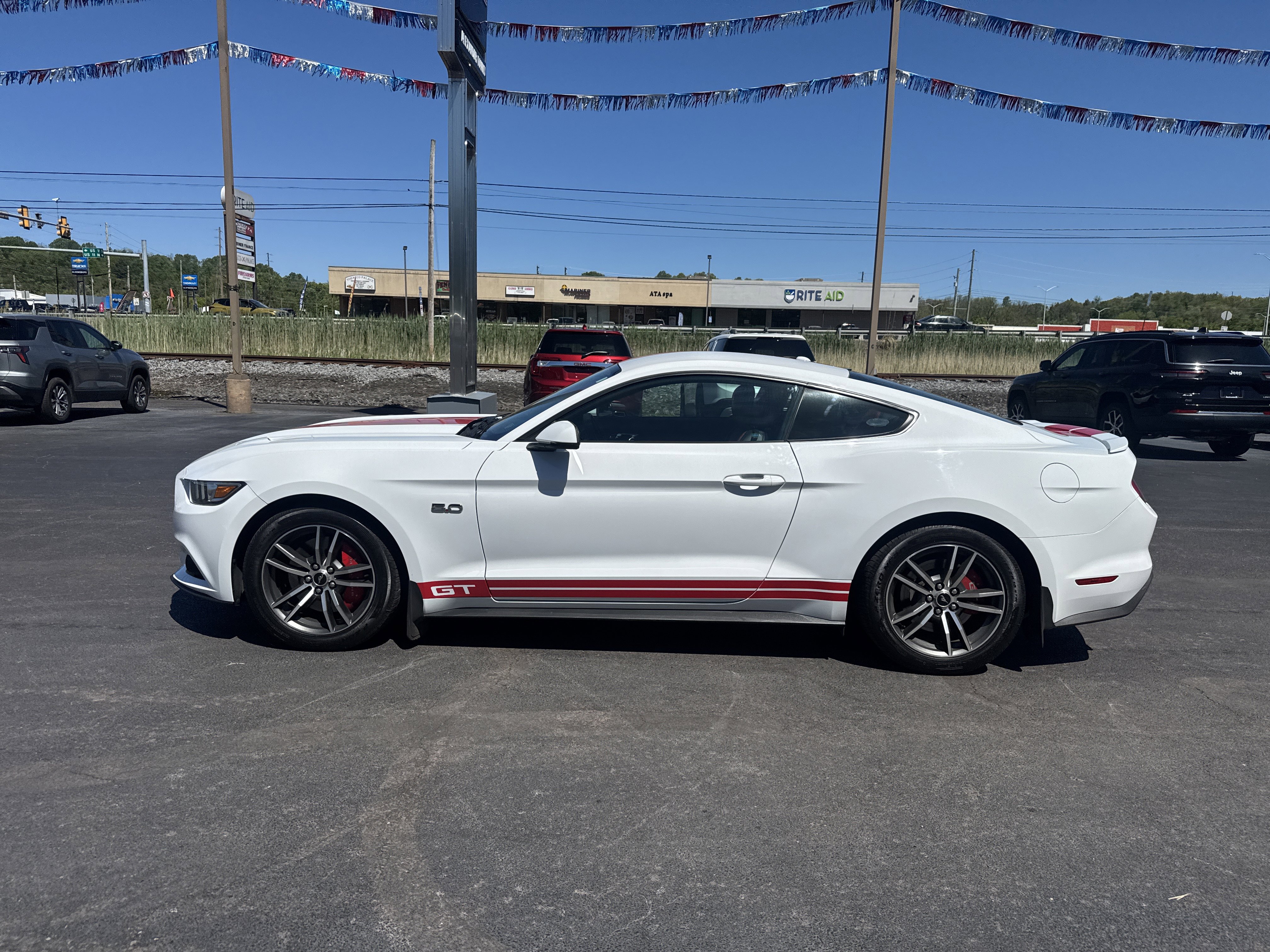 Used 2017 Ford Mustang GT Premium w/ Equipment Group 401A RWD image 7