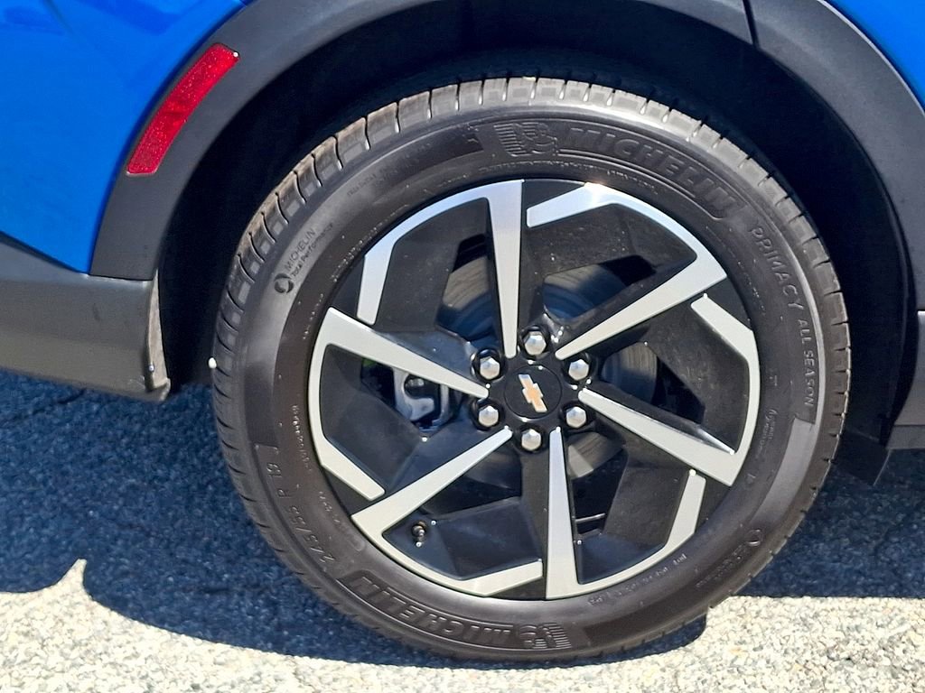 New 2026 Chevrolet Equinox EV LT w/ Comfort Package FWD image 5