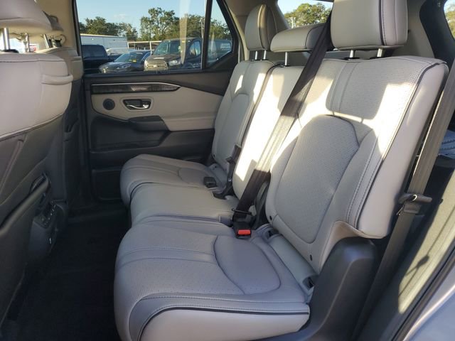 Used 2024 Honda Pilot Elite image 12