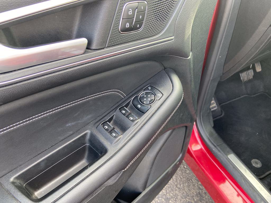 Used 2023 Ford Edge Titanium AWD/4WD image 14
