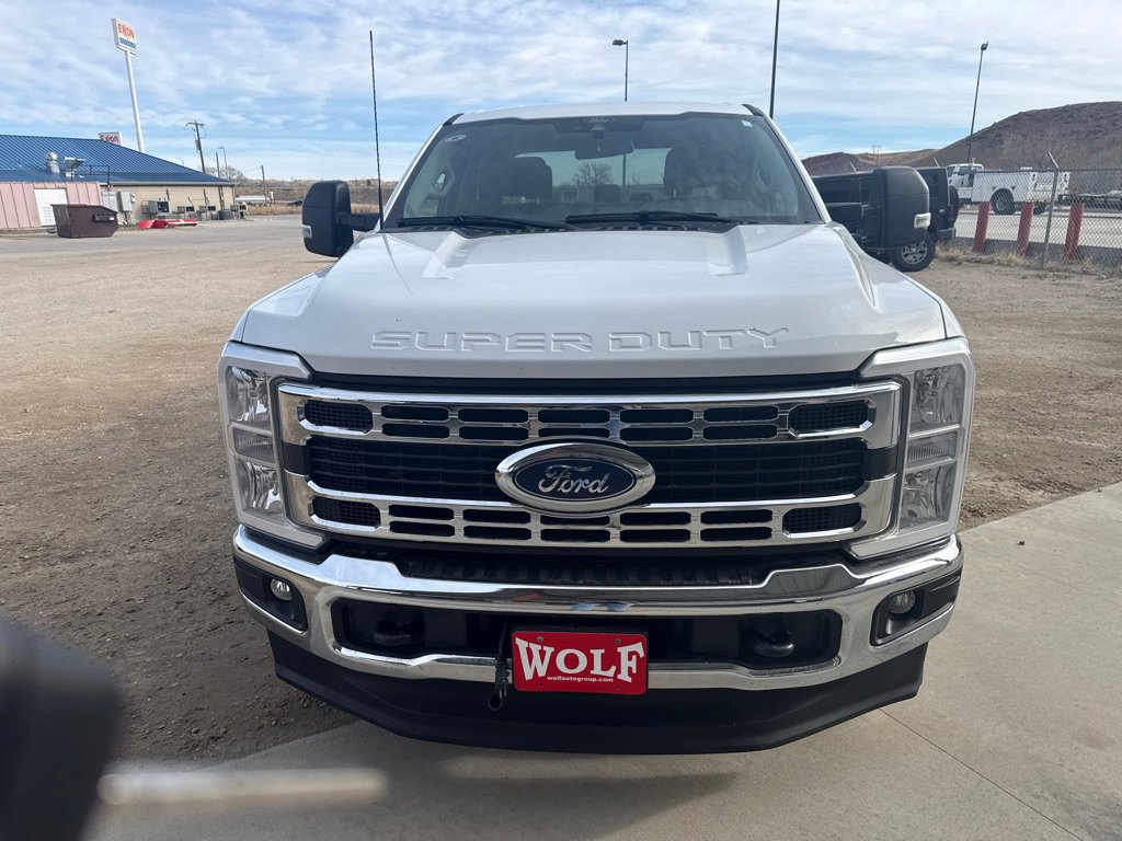 Used 2024 Ford F350 XLT image 3