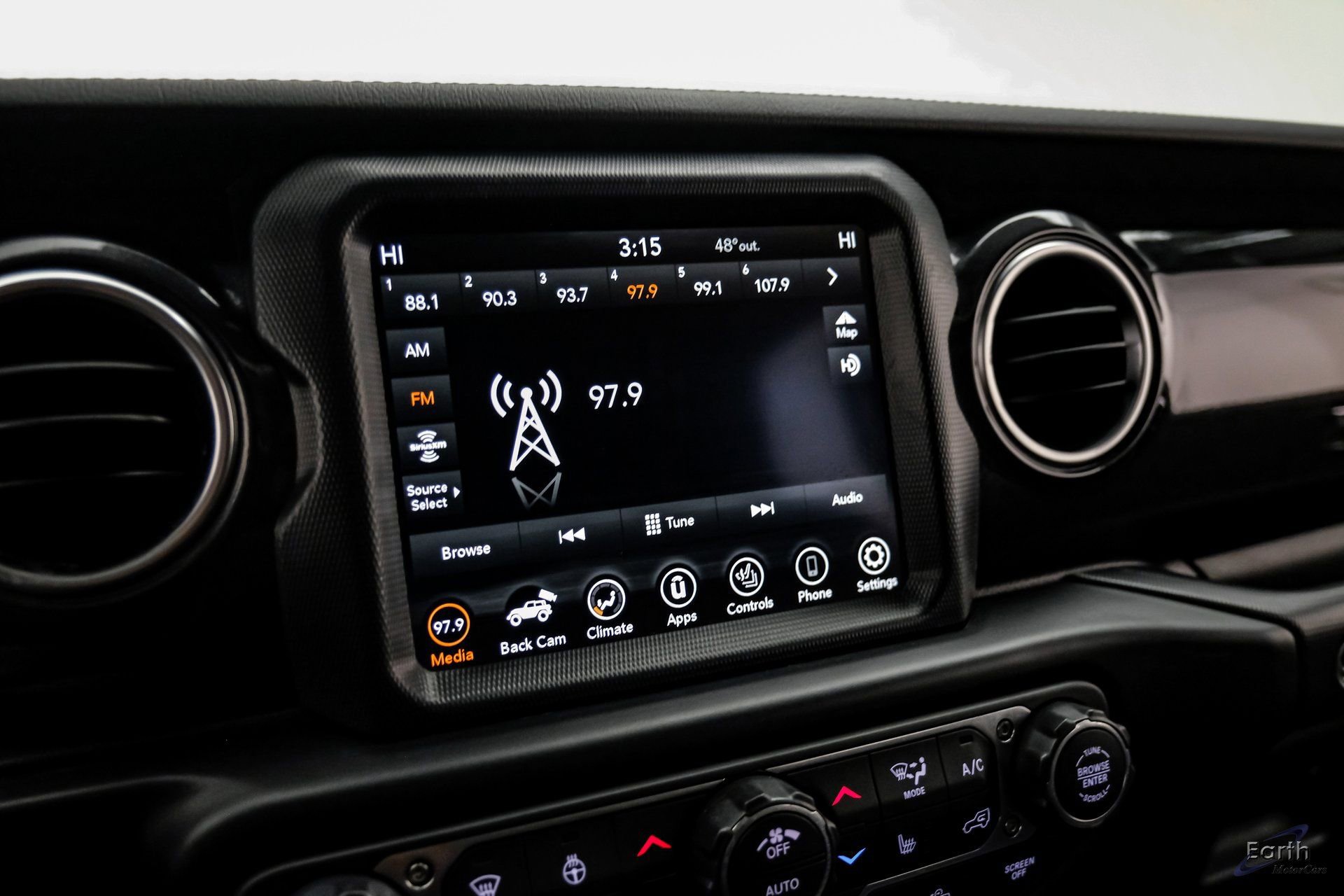 Used 2022 Jeep Wrangler Unlimited Rubicon w/ Xtreme Recon 35" Tire Package image 70