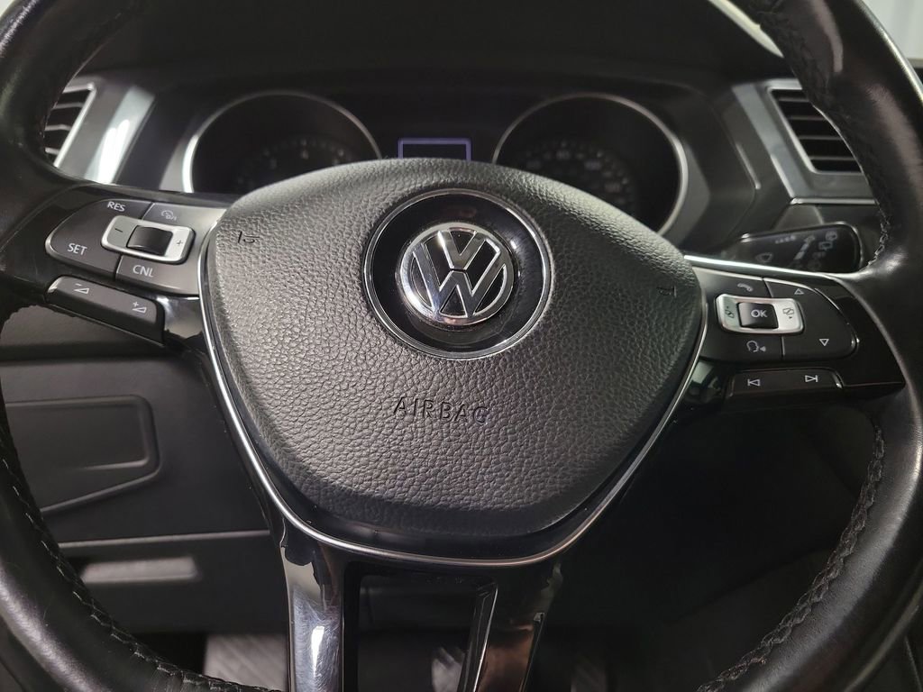 Used 2018 Volkswagen Tiguan SE image 19