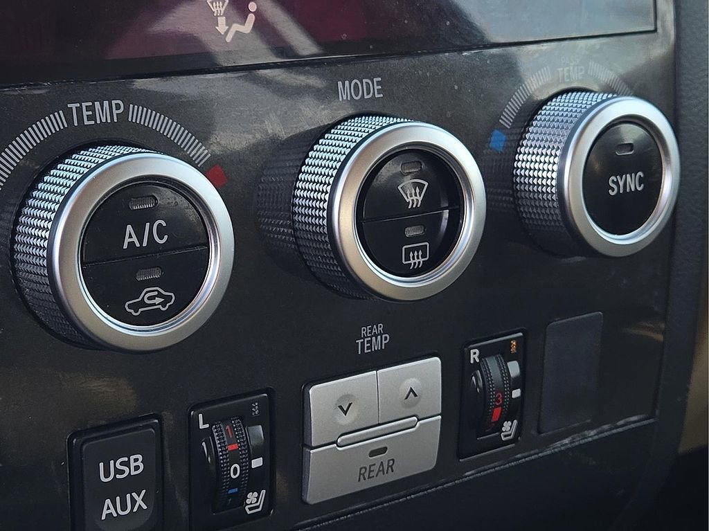 Used 2017 Toyota Sequoia Platinum image 17