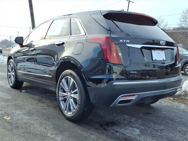Certified 2025 Cadillac XT5 Premium Luxury image 3