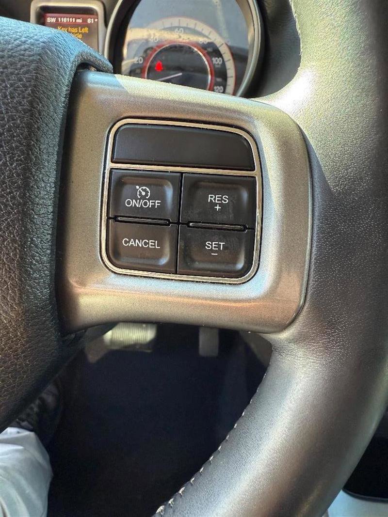 Used 2018 Dodge Journey Crossroad w/ Nav & Sun Group image 25