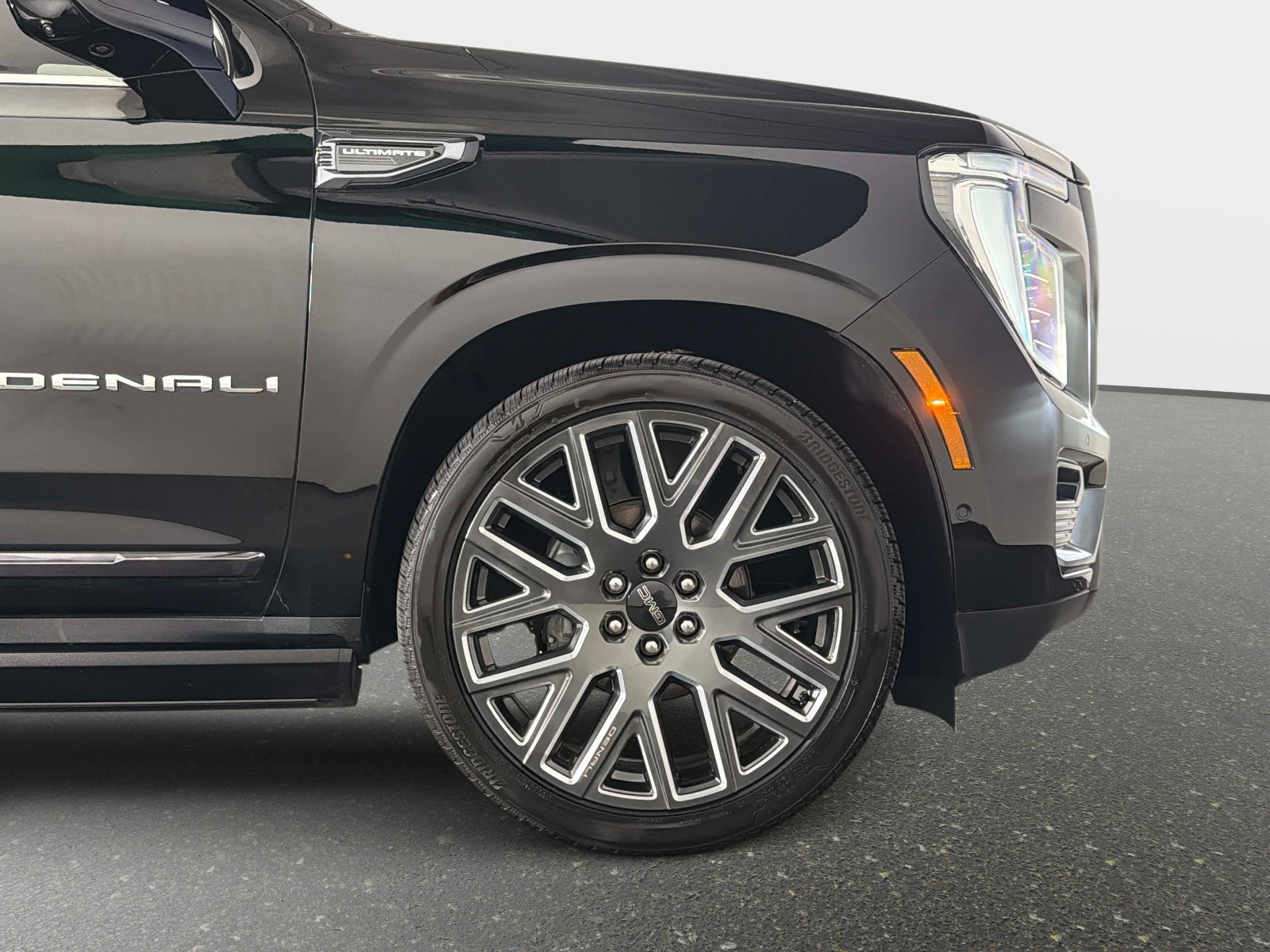Used 2026 GMC Yukon Denali Ultimate AWD/4WD image 22