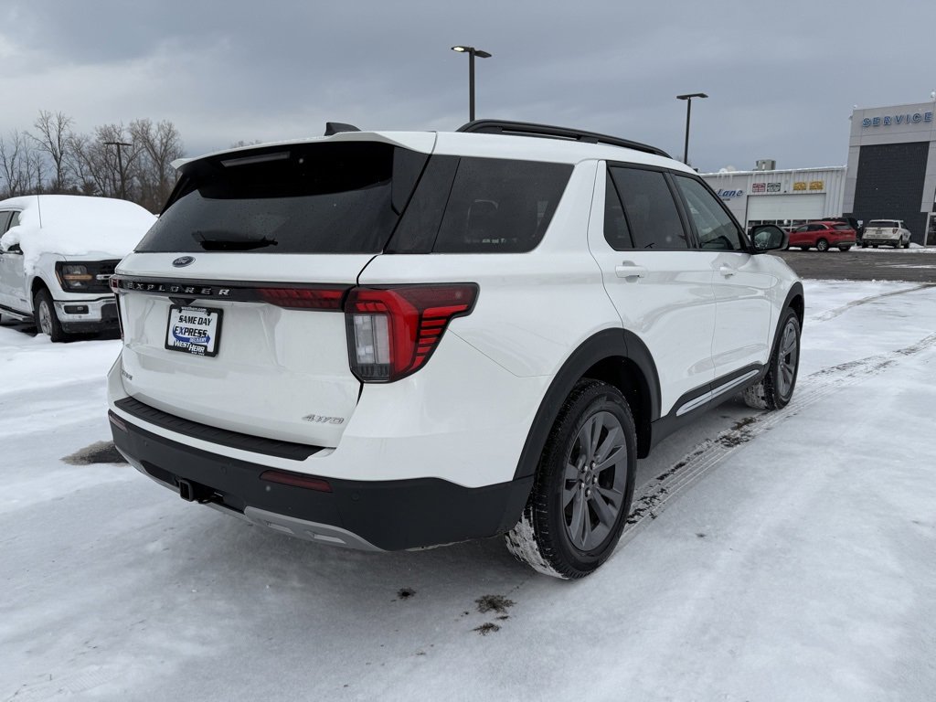 Used 2025 Ford Explorer Active w/ Active Comfort Package image 25