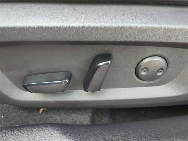 New 2025 Mitsubishi Outlander SE image 24