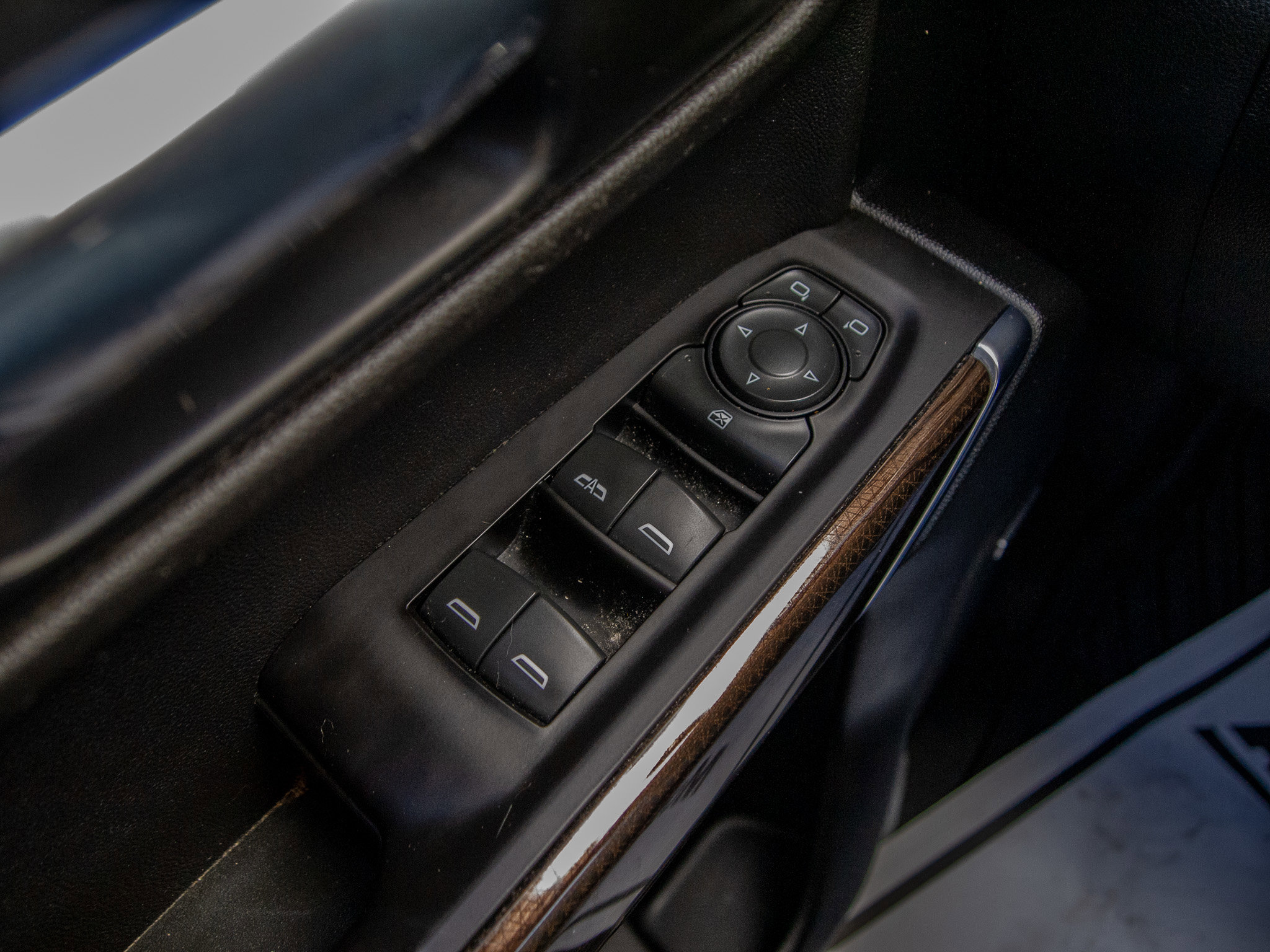 Used 2021 Chevrolet Silverado 1500 LT Trail Boss w/ Convenience Package II AWD/4WD image 23