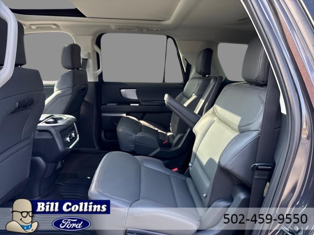 New 2025 Ford Expedition Max Active image 5