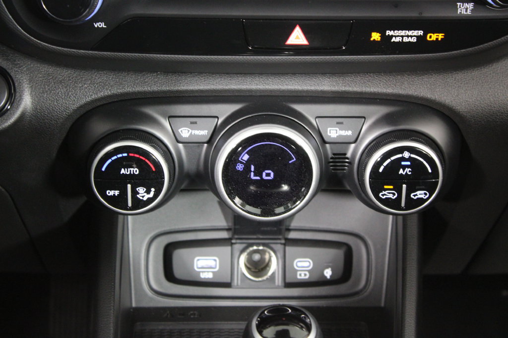 Certified 2026 Hyundai Venue SEL FWD image 22