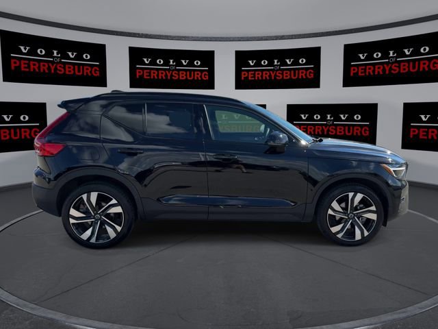 Used 2023 Volvo XC40 B5 Plus w/ Driver Assist Package AWD/4WD image 9
