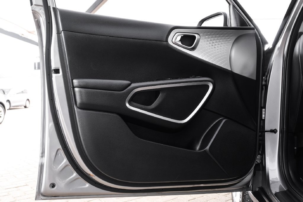 Used 2022 Kia Soul LX w/ Technology Package FWD image 40
