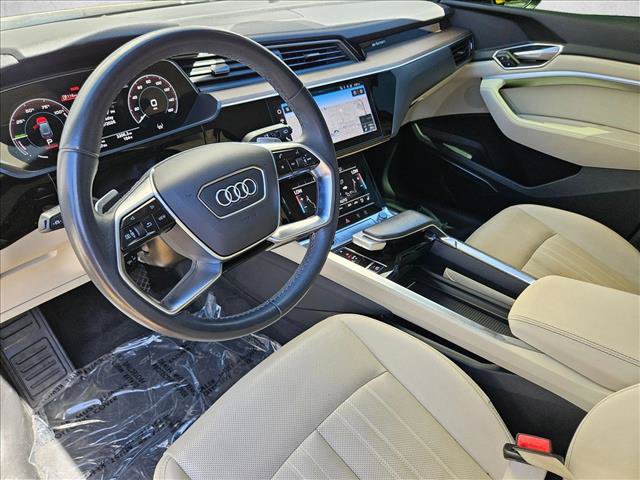 Certified 2024 Audi Q8 e-tron Premium Plus w/ Premium Plus Package AWD/4WD image 12