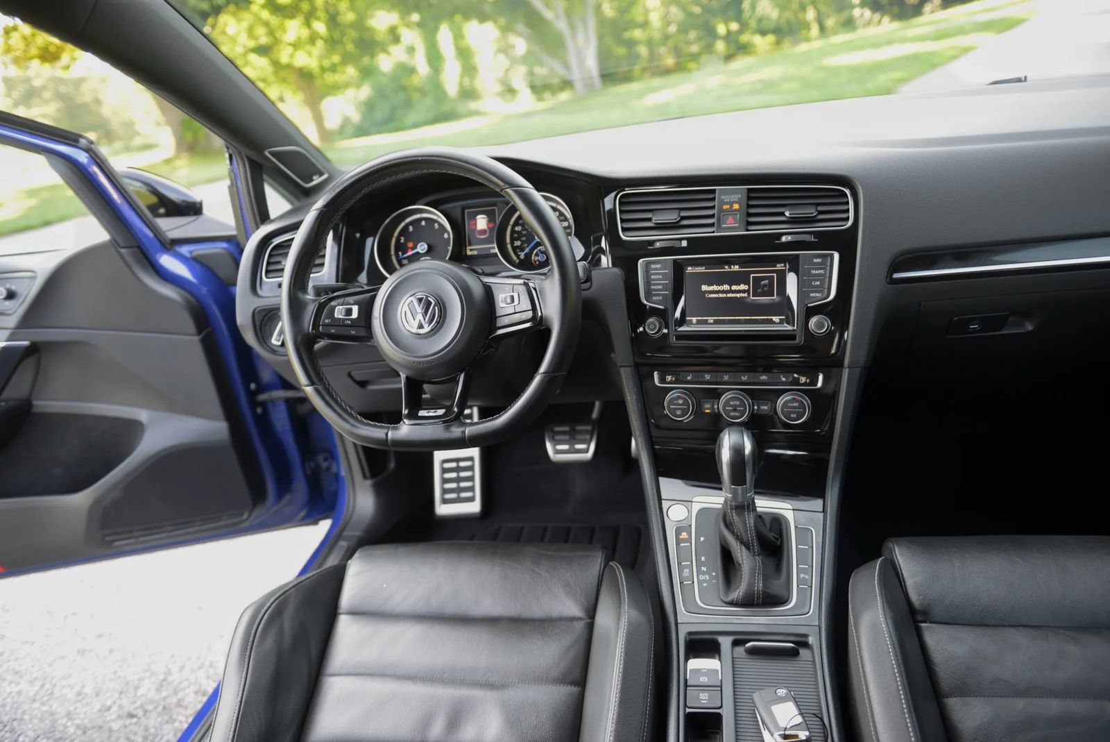 Used 2015 Volkswagen Golf R 4-Door AWD/4WD image 53