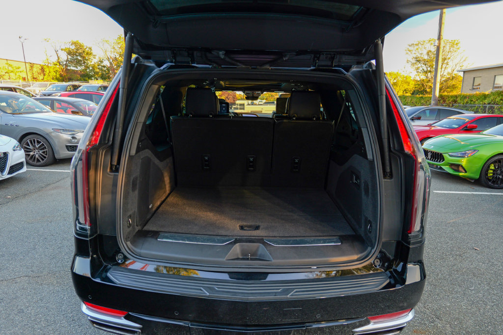 Used 2021 Cadillac Escalade ESV Premium Luxury w/ Driver Assist Tech Package AWD/4WD image 56