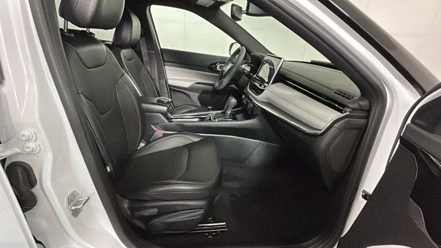 Used 2023 Jeep Compass Limited AWD/4WD image 31