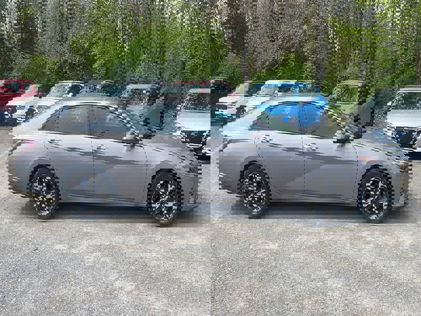 Used 2023 Hyundai Elantra SEL w/ Convenience Package FWD image 9