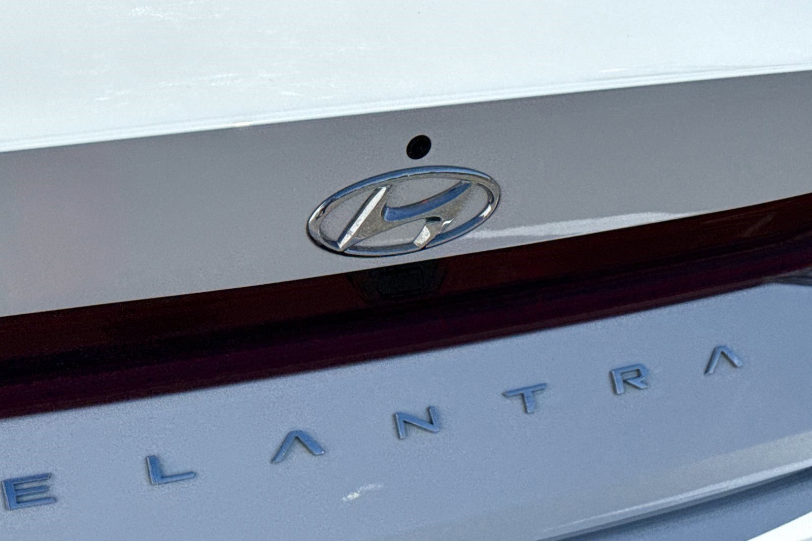 Used 2023 Hyundai Elantra Limited w/ Cargo Package FWD image 22