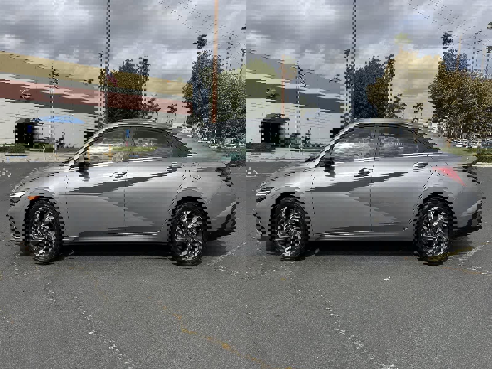 Certified 2025 Hyundai Elantra SEL image 5